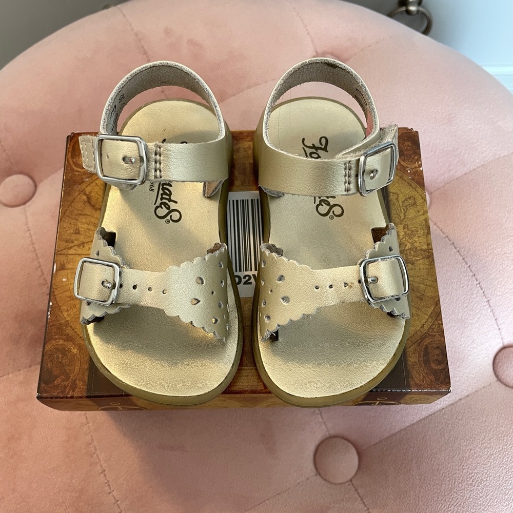 FootMates “Ariel” Sandals, Gold, Size 5 Toddler